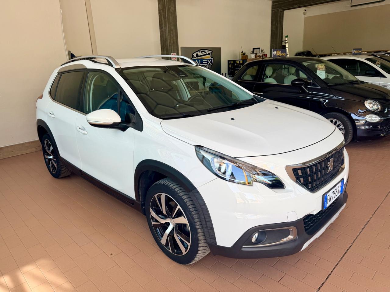 Peugeot 2008 1.2Benz 110cv Autom. Euro6