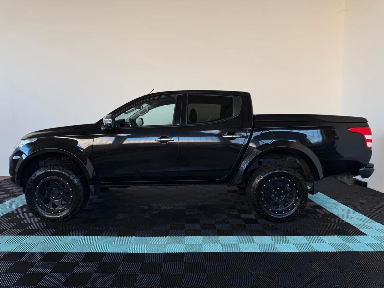 Mitsubishi L200 2.4 DI-D/181CV 4WD Double Cab Intense