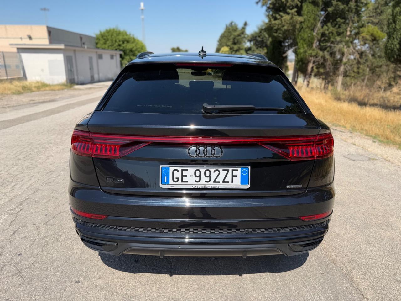 Audi Q8 50 TDI 286 CV quattro S-line identity BLACK