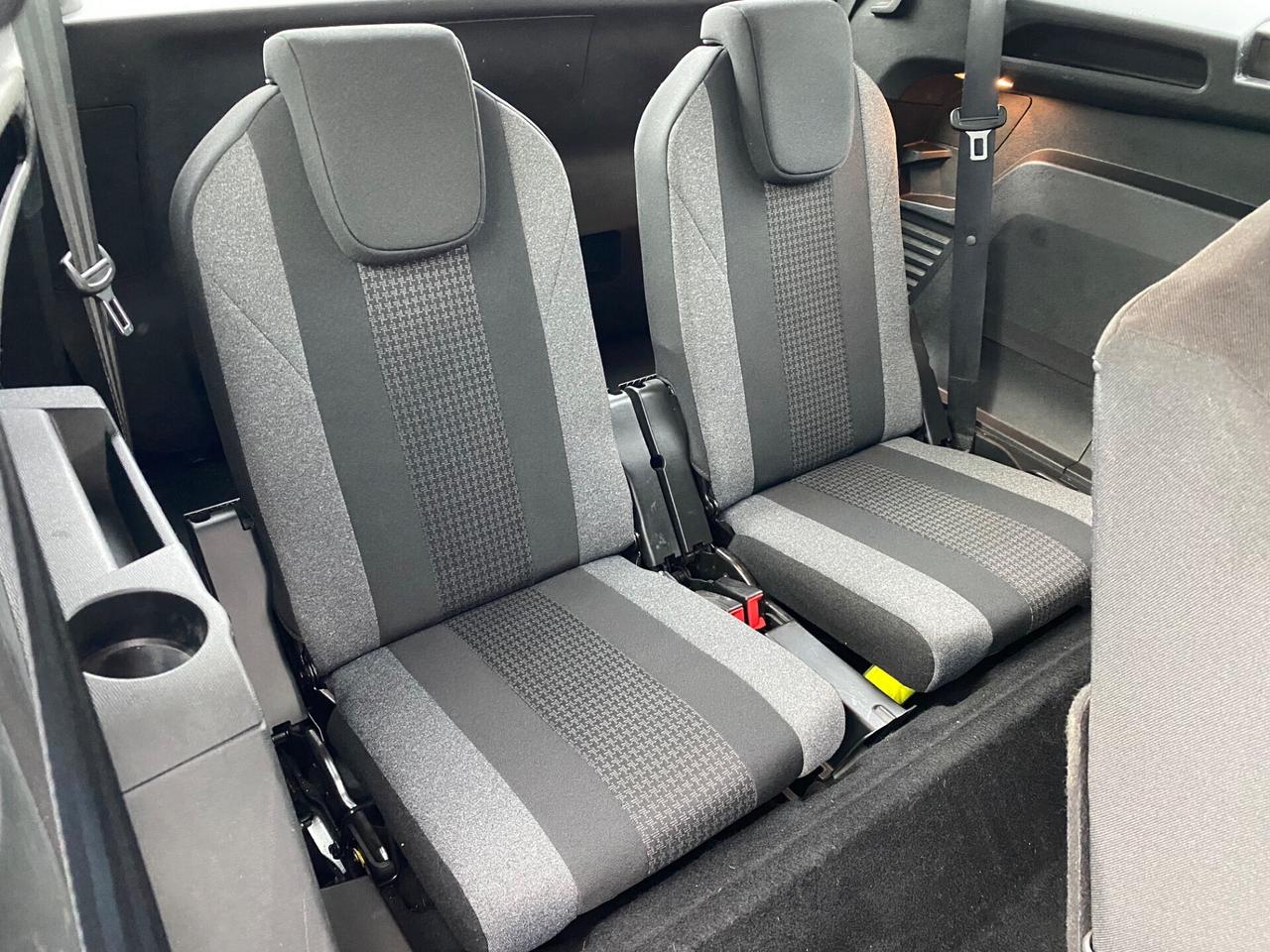 Peugeot 5008 1.5 130 Cv 7 POSTI EAT8 Active Business