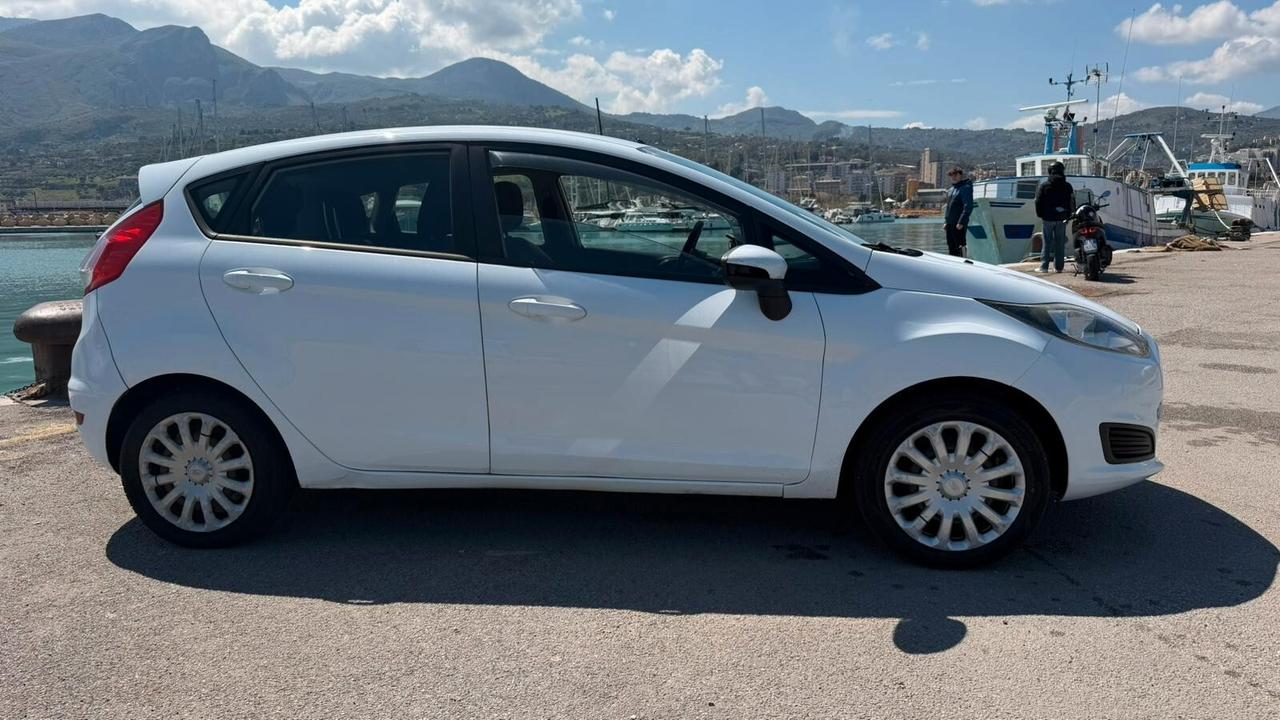 Ford Fiesta 1.2 Benzina 2016 - Neo Patentati - 140.000km -