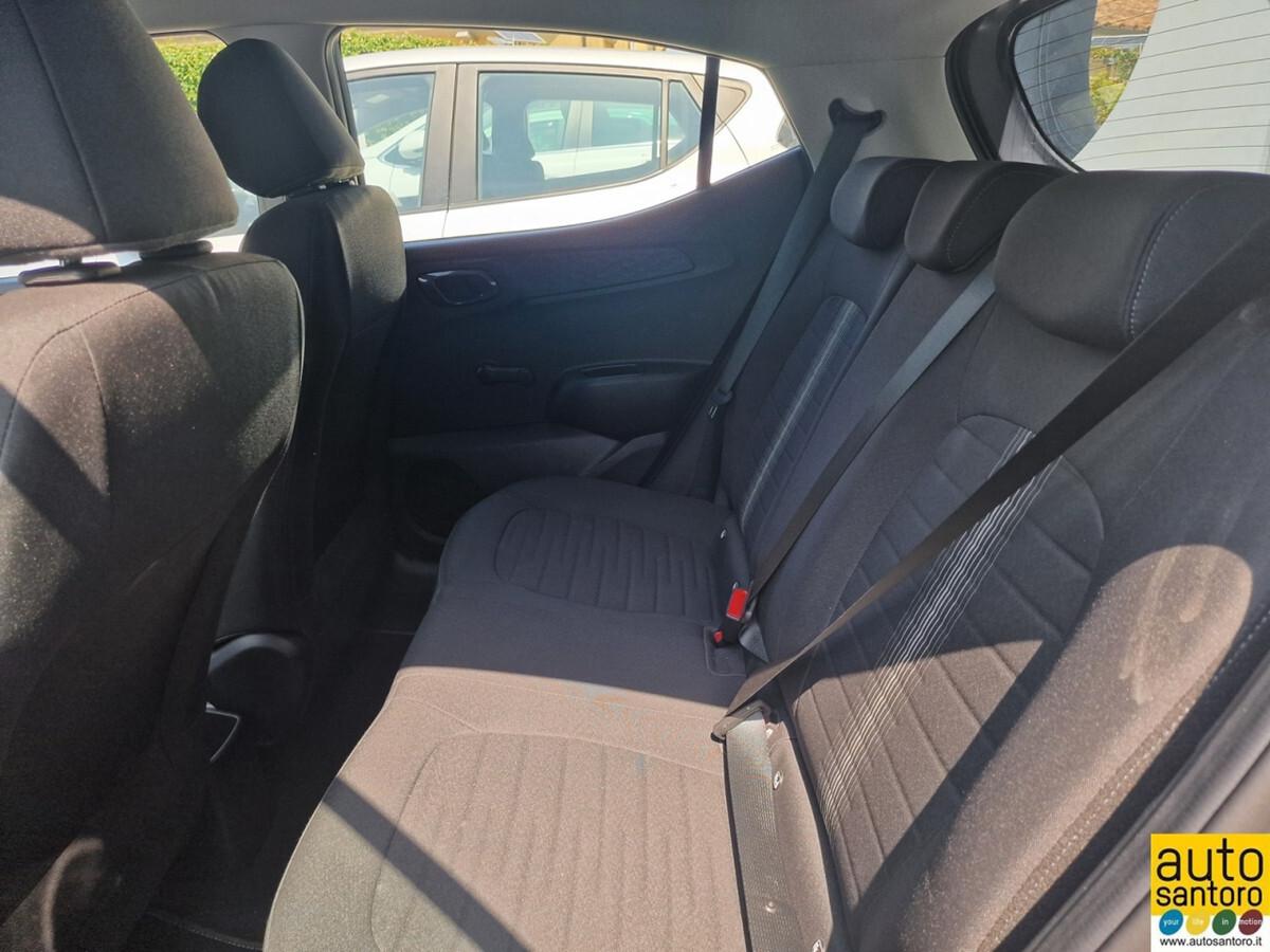 HYUNDAI I10 1.0 TECH + CONNECT PACK