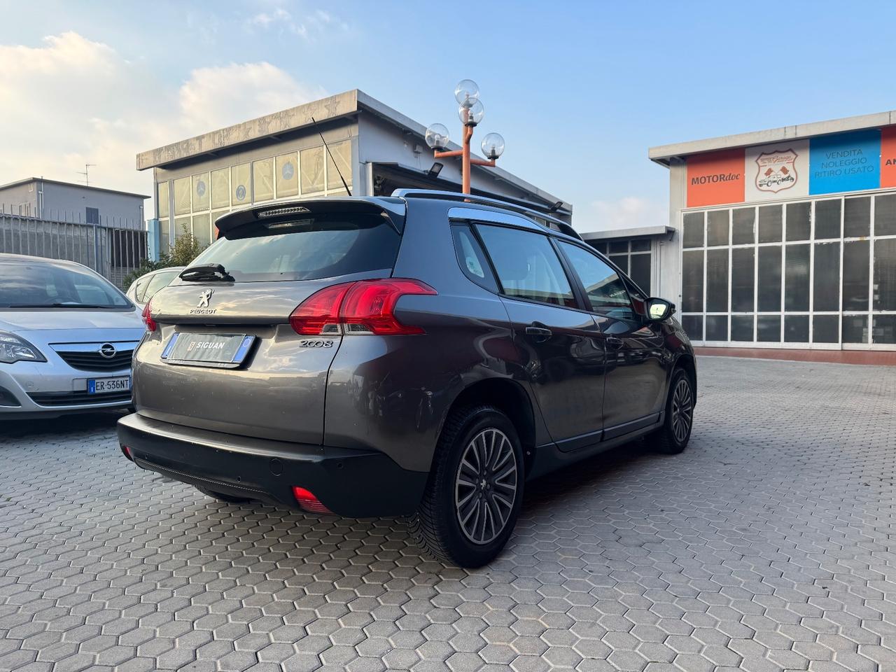 Peugeot 2008 1.2 ADATTA A NEOPTATENTATI PureTech 82 Allure