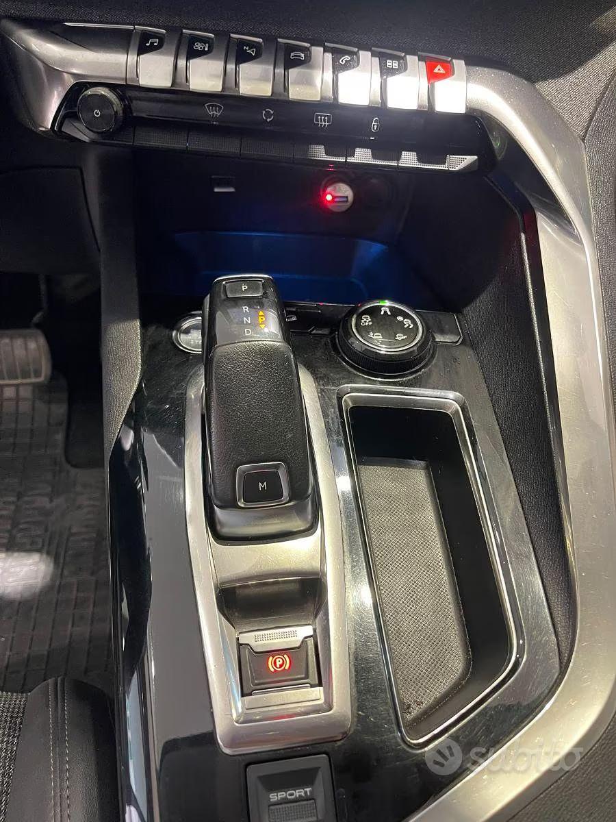 PEUGEOT 3008 PureTech Turbo 130 S&S GT Line