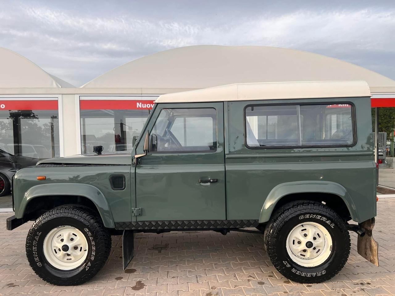 Land Rover Defender 90 diesel Hard-top