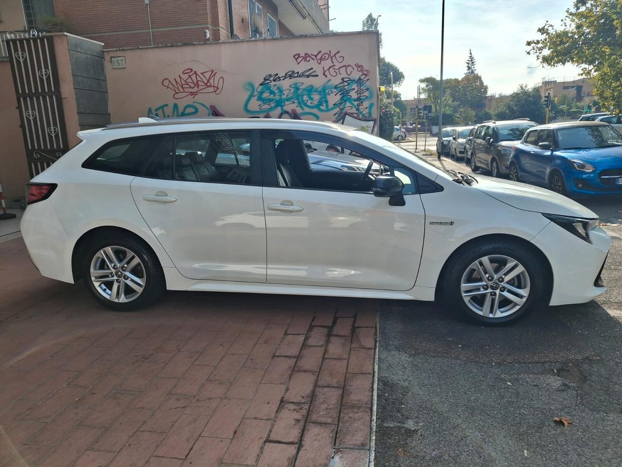 Toyota Corolla Touring Sports 1.8 Hybrid Business
