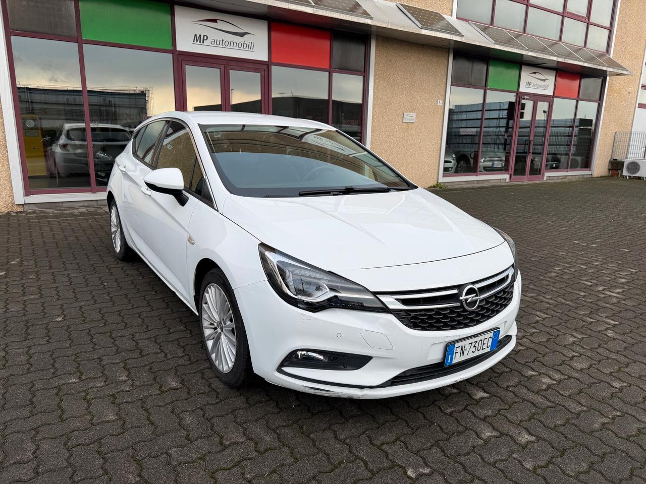 Opel Astra 1.6 BiTurbo CDTi Start&Stop 5 porte Innovation+GANCIO TRAINO