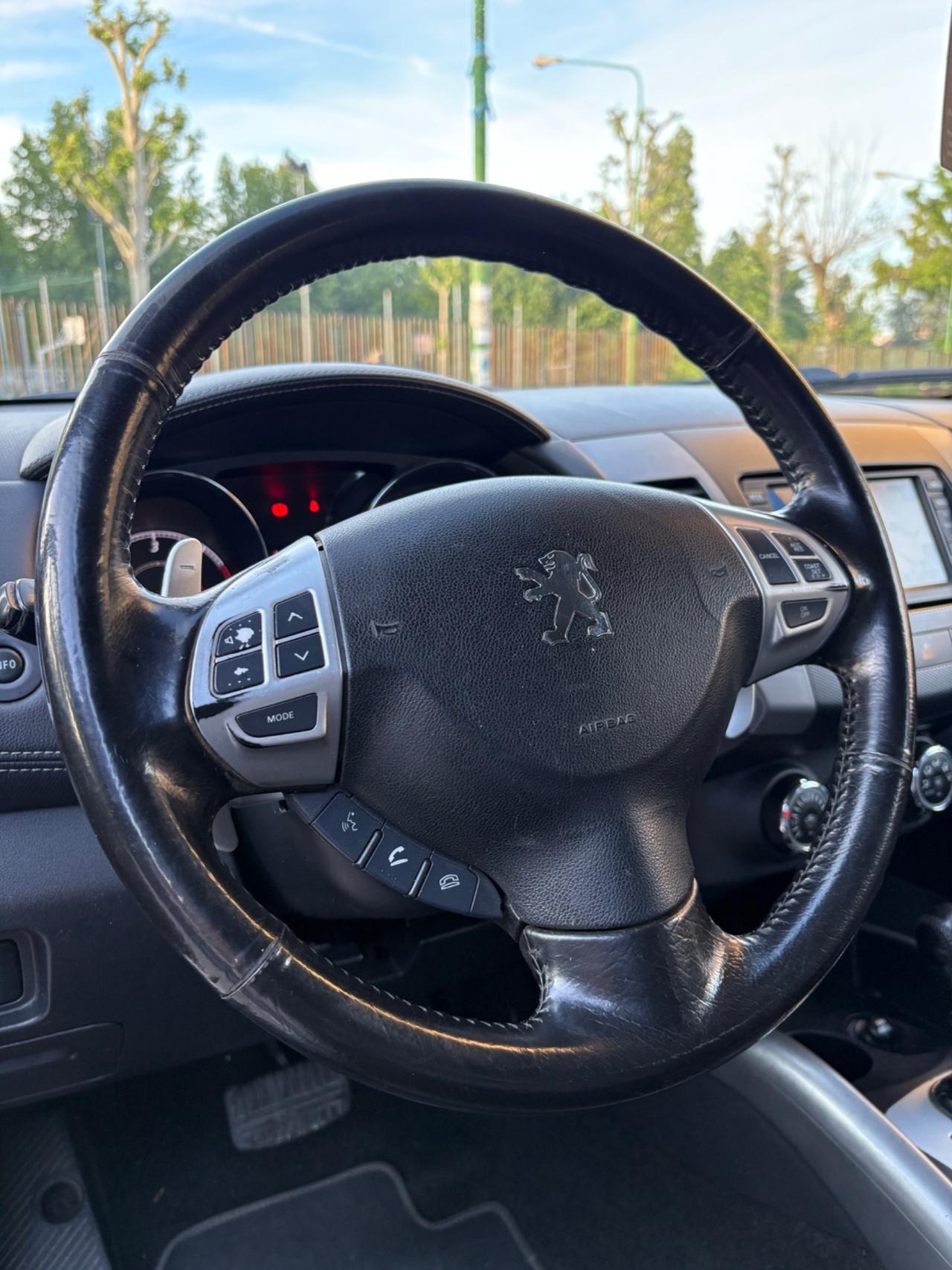 Peugeot 4007 2.2 HDi 156CV 4x4 automatico