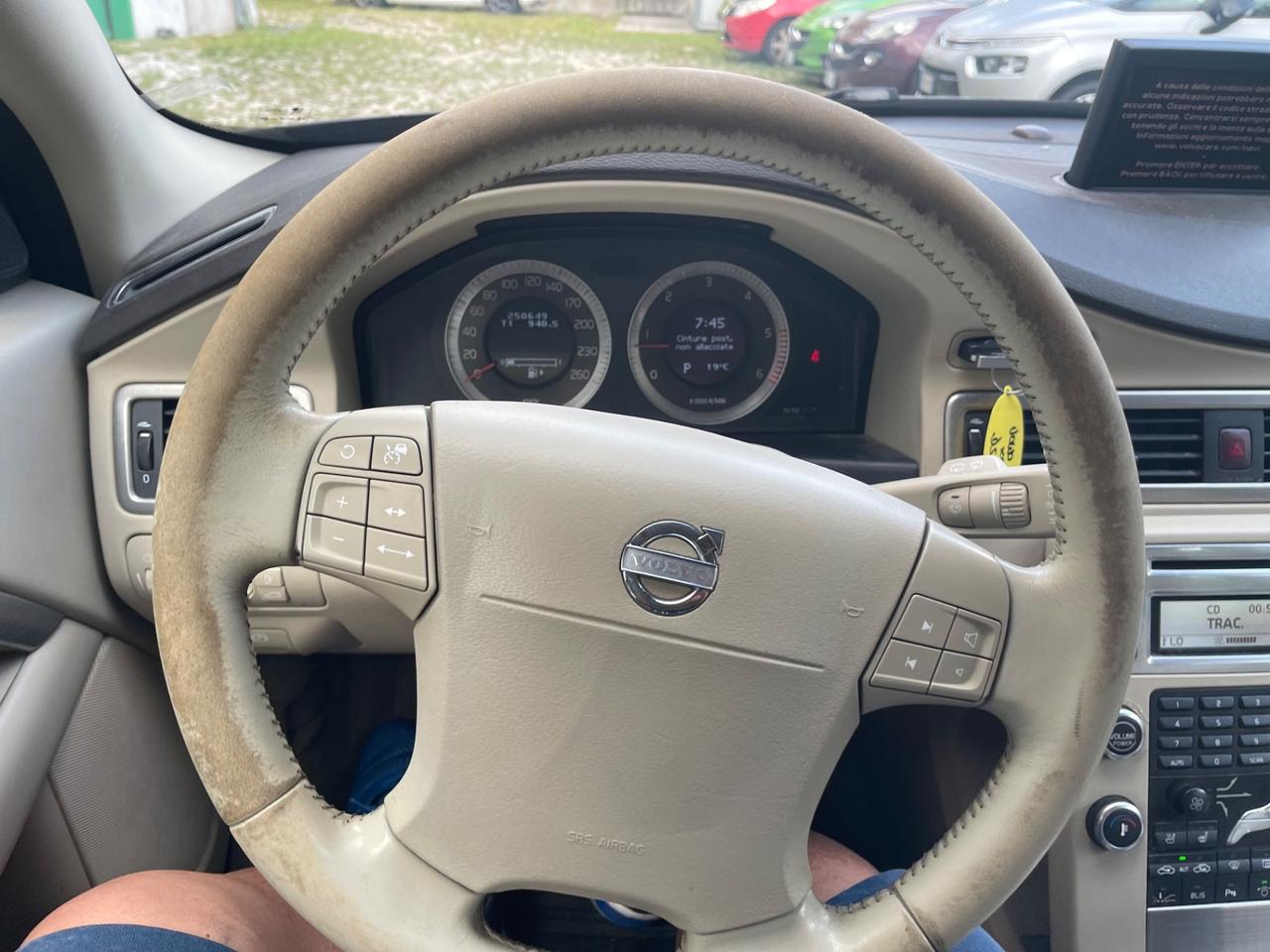 Volvo XC 70 XC70 D5 AWD Summum
