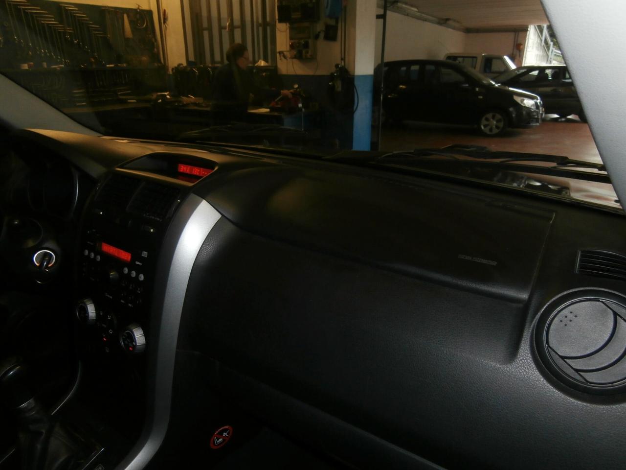 Suzuki Grand Vitara 1.6 16V 3 porte 100000km