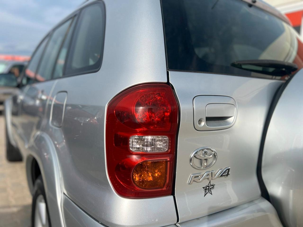 Toyota RAV 4 RAV4 2.0 Tdi D-4D cat 5 porte Sol