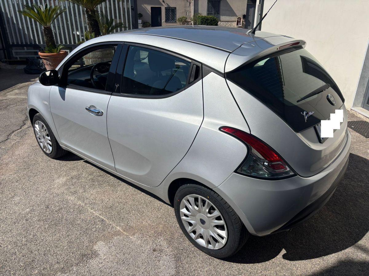 LANCIA Ypsilon 1.2 69 CV 5 porte S&S Silver