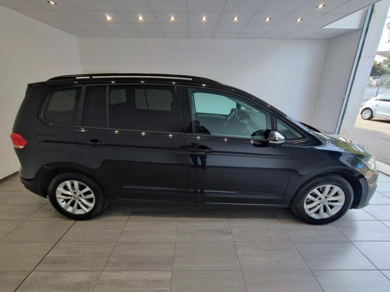 Volkswagen Touran 2.0 TDI SCR DSG 7 POSTI
