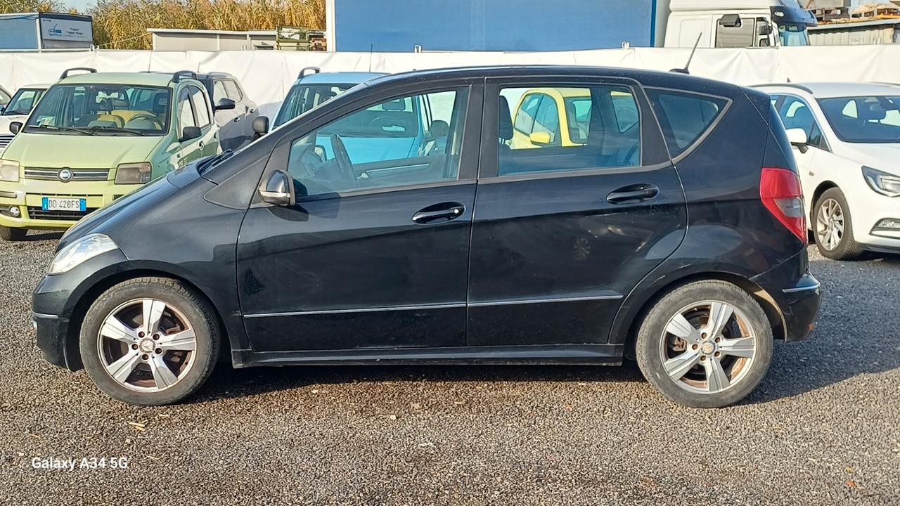 Mercedes-benz A 160 CDI BlueEFFICIENCY Avantgarde