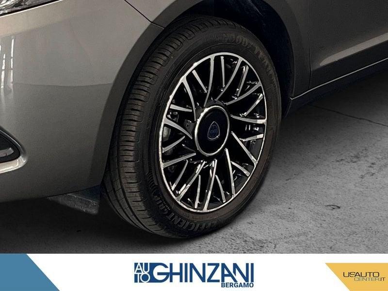 Lancia Ypsilon 1.0 FireFly 5 porte S&S Hybrid Platino - Km0