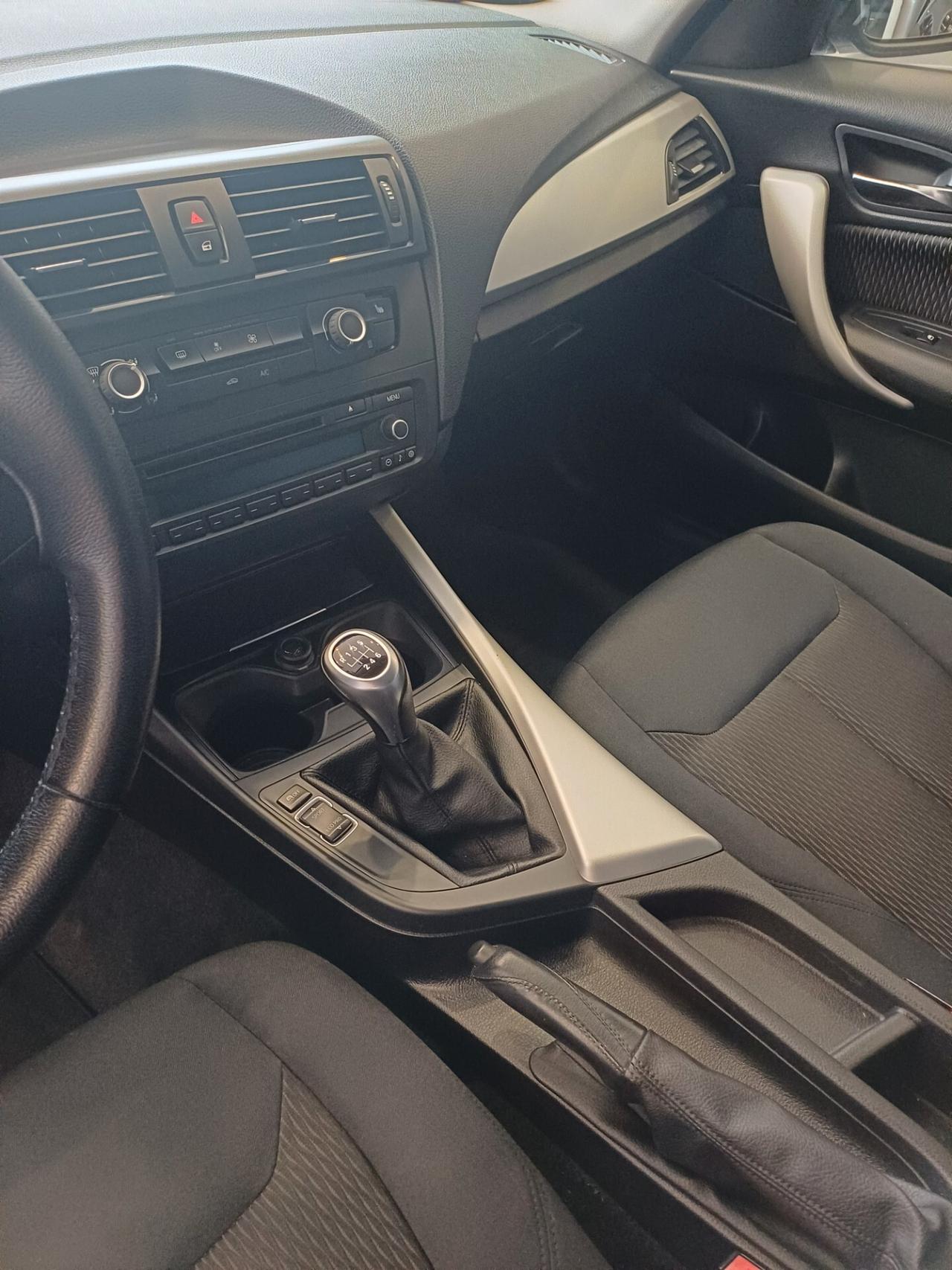 Bmw 114 114i 5p. Unique