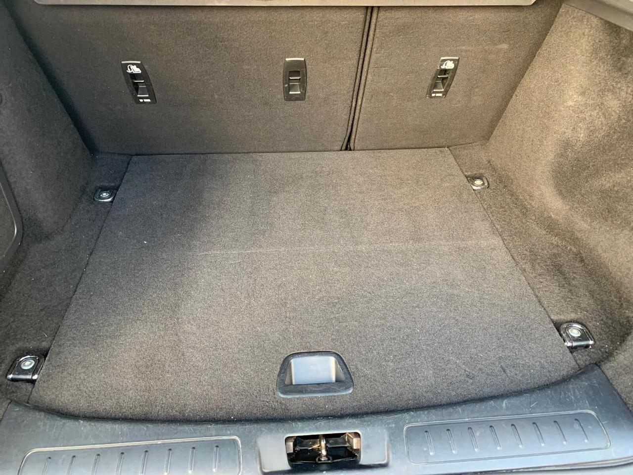 Land Rover Range Evoque 2.0 eD4 5p. Pure