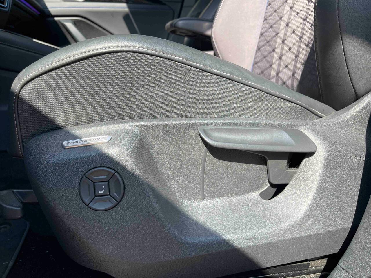 Volkswagen Tiguan 2.0 TDI 150 CV DSG R-Line Black Style Pack Automatica