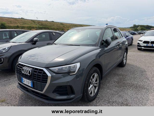 AUDI Q3 35 TDI S tronic Business