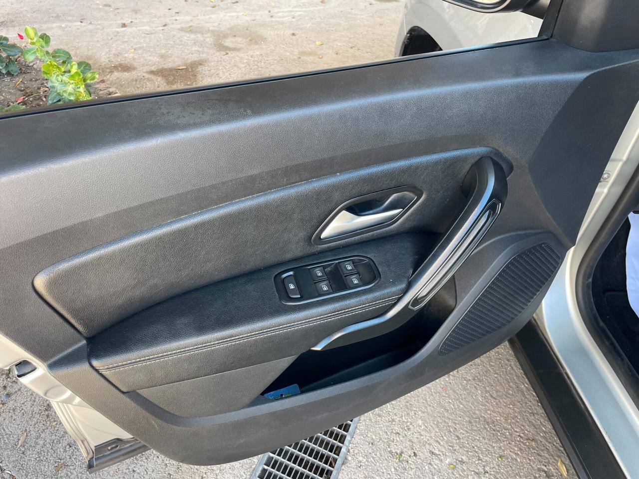 Dacia Duster 1.0 TCe 100 CV GPL Prestige FULL 93.000 KM! RETROCAMERA