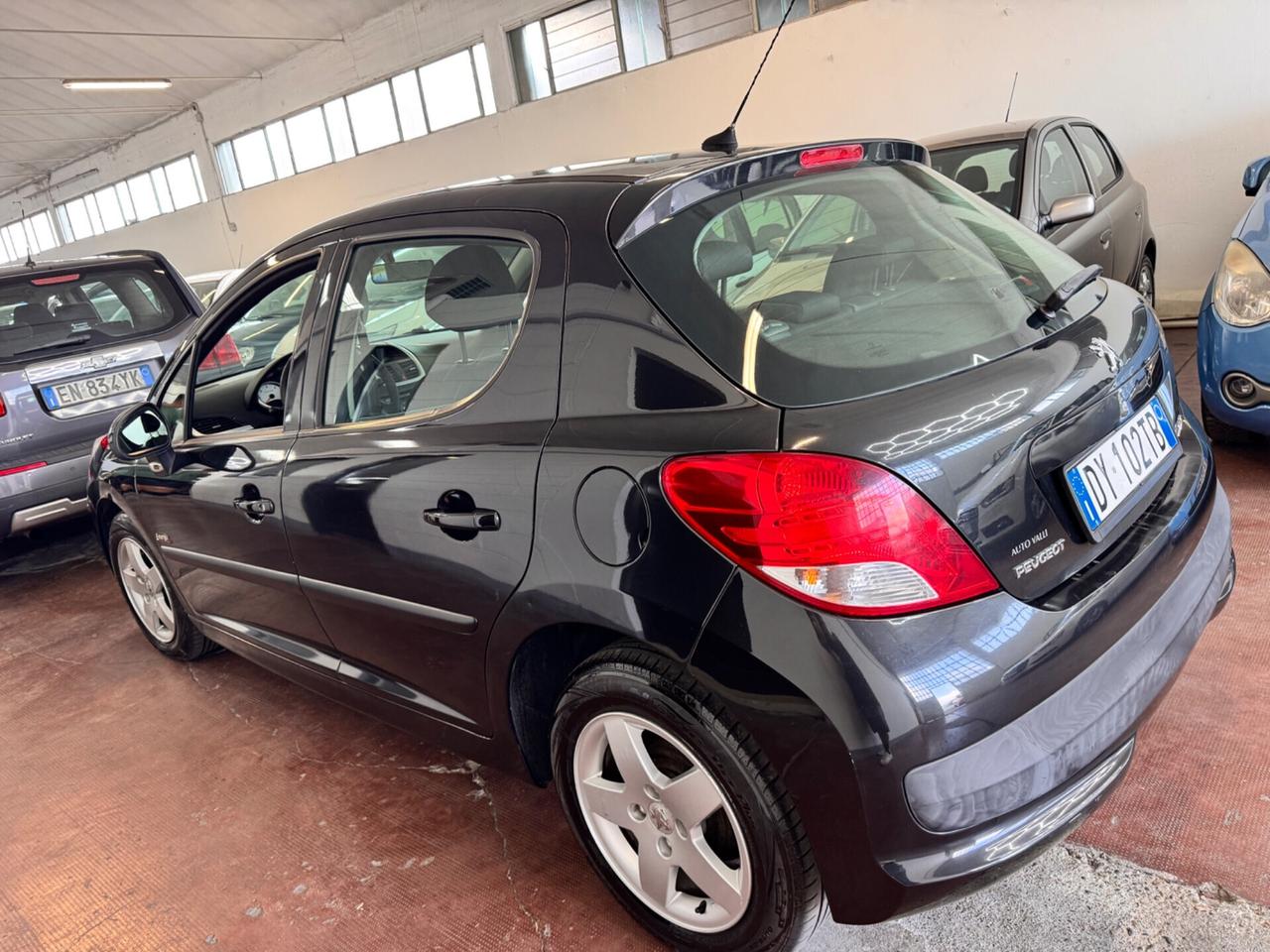 Peugeot 207 1.6 HDi 90CV 5p.