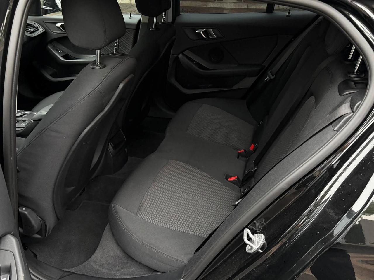 Bmw 116 116d 5p. Msport