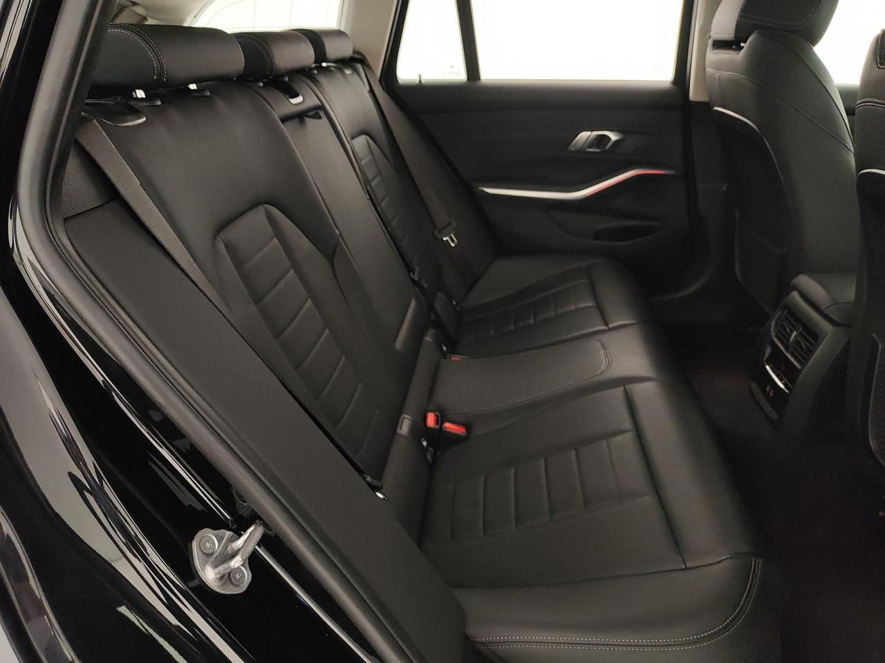 BMW Serie 3 G21 2022 Touring - 330d Touring mhev 48V xdrive auto