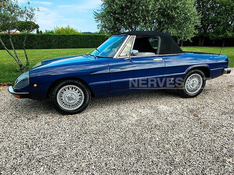 Alfa Romeo Spider Duetto 2000 Blu Interni Beige 1974