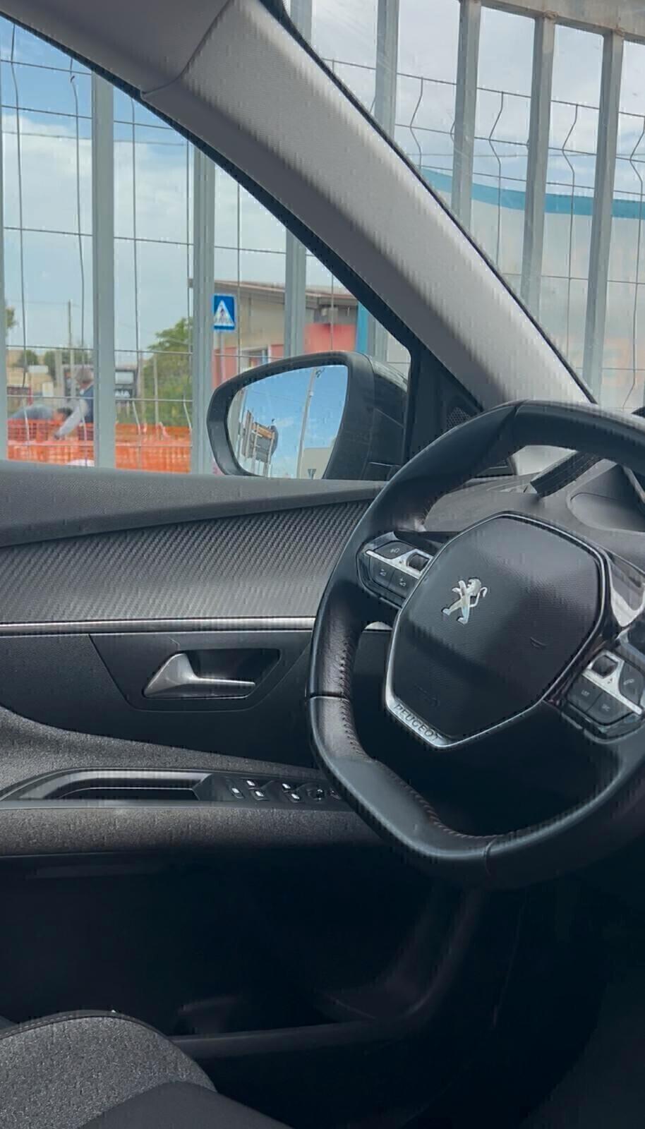 Peugeot 3008 1.5 BlueHDi Business Iva deducibile