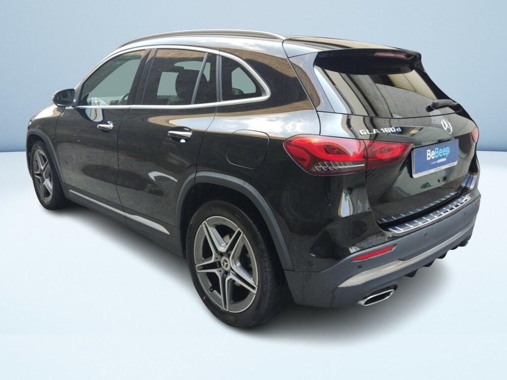 Mercedes GLA 180 180 D Premium 8G-DCT