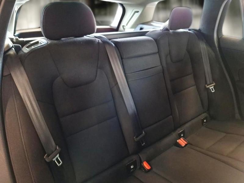 VOLVO V60 B4 D autom. Momentum Business WAGON