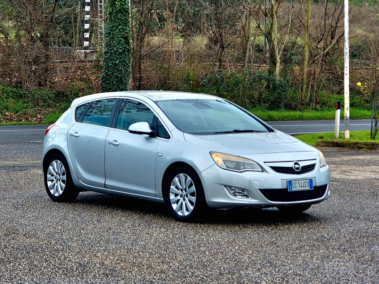 Opel Astra 1.7 CDTI 110CV 5 porte Cosmo 2010-E5 Manuale NEO