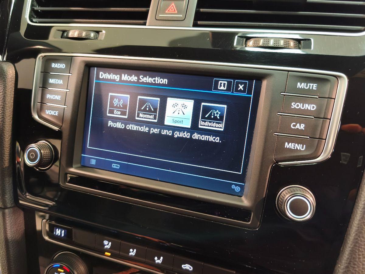 VOLKSWAGEN Golf 1.6 TDI 110CV DSG R-LINE