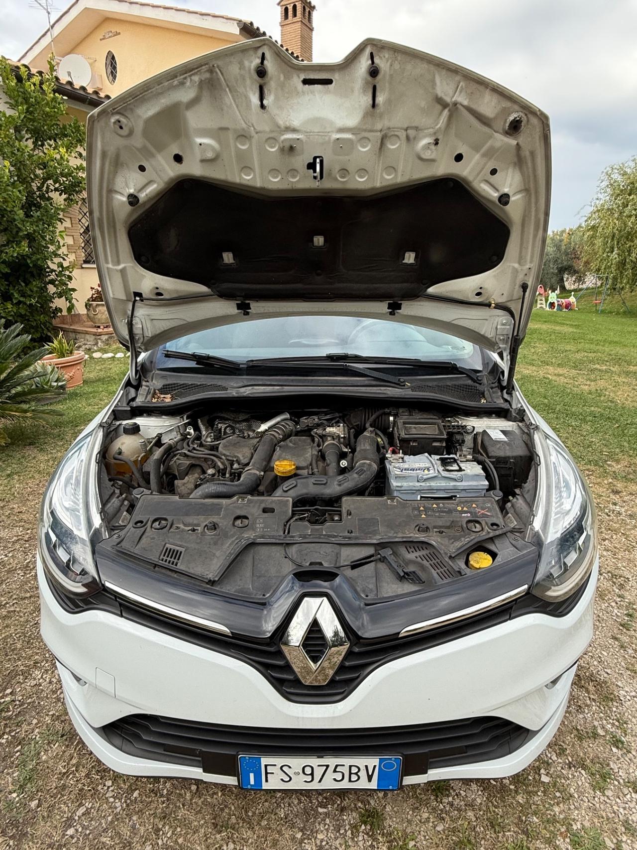 Renault Clio dCi 8V 90 CV EDC 5 porte Moschino Life