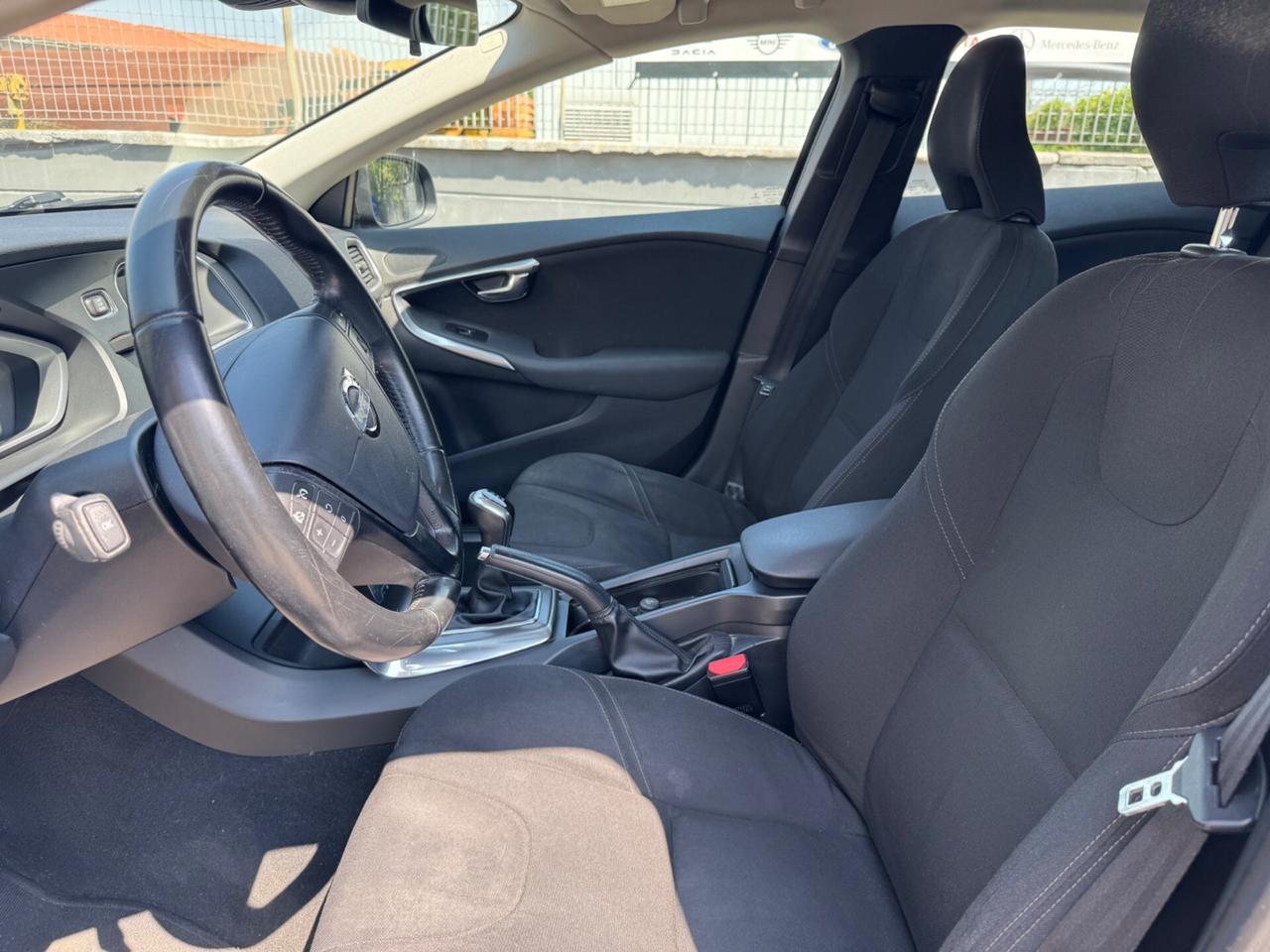 Volvo V40 D2 1.6 Summum