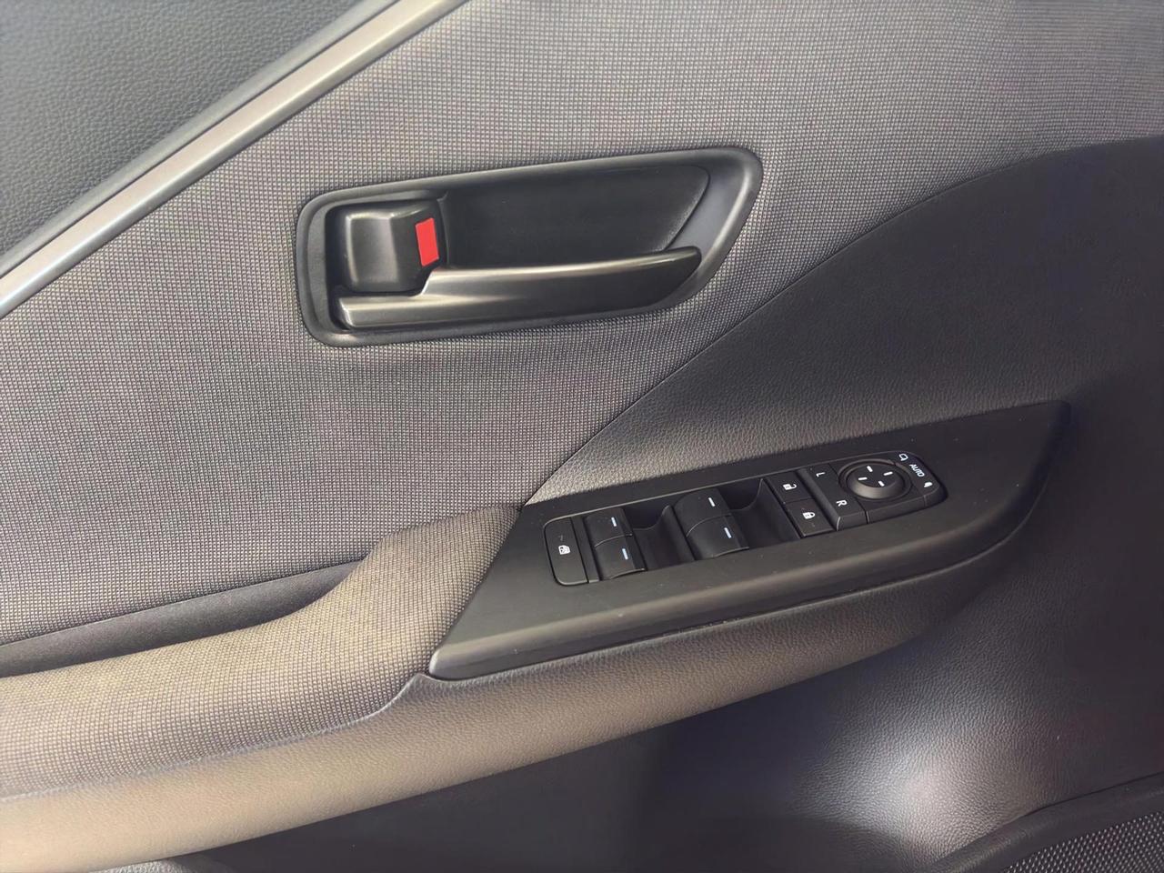 Toyota C-HR 2.0 phev Trend fwd e-cvt