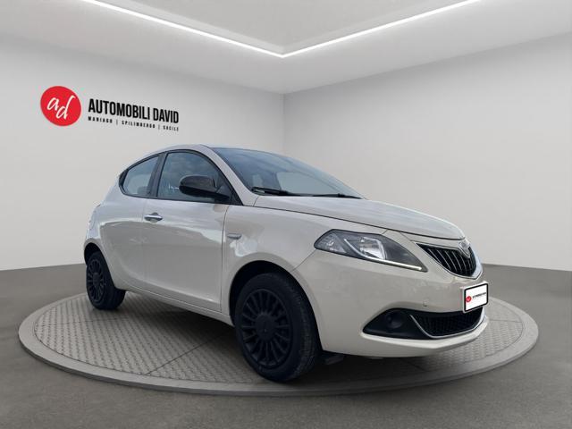 LANCIA Ypsilon 1.0 FireFly 5 porte S&S Hybrid Ecochic Silver