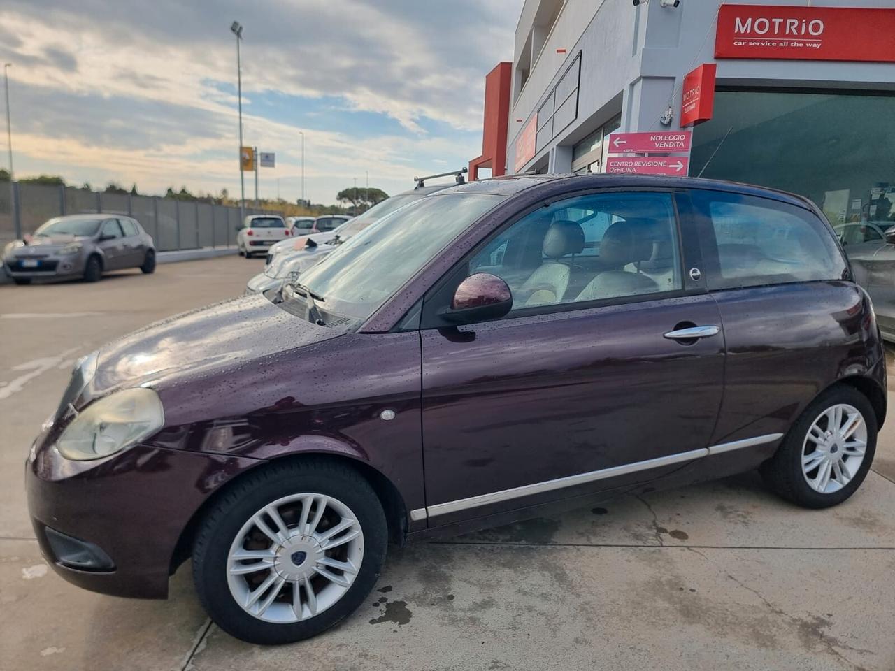 Lancia Ypsilon 1.4 Platino Ecochic GPL