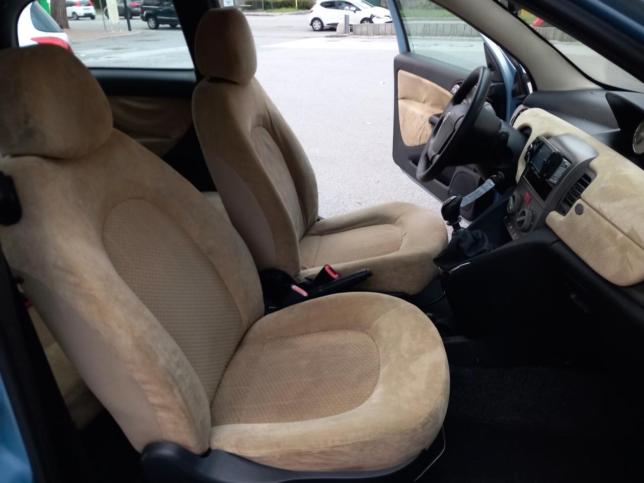 Lancia Ypsilon 1.2 Argento