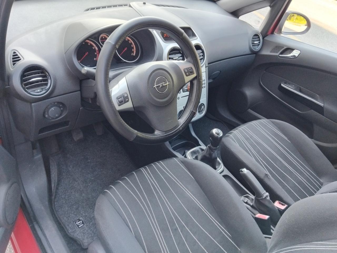 Opel Corsa 1.2 benzina garanzia
