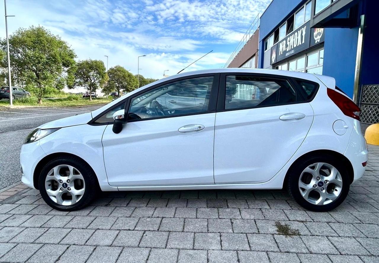Ford Fiesta 1.4 automatica neopatentati