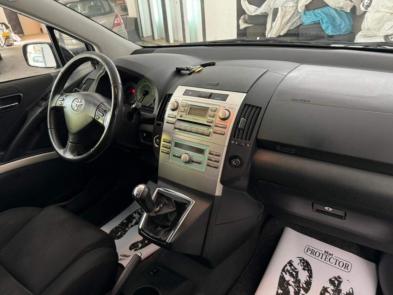 Toyota Corolla Verso 2.2 16V D-4D Sol NEOPATENTI