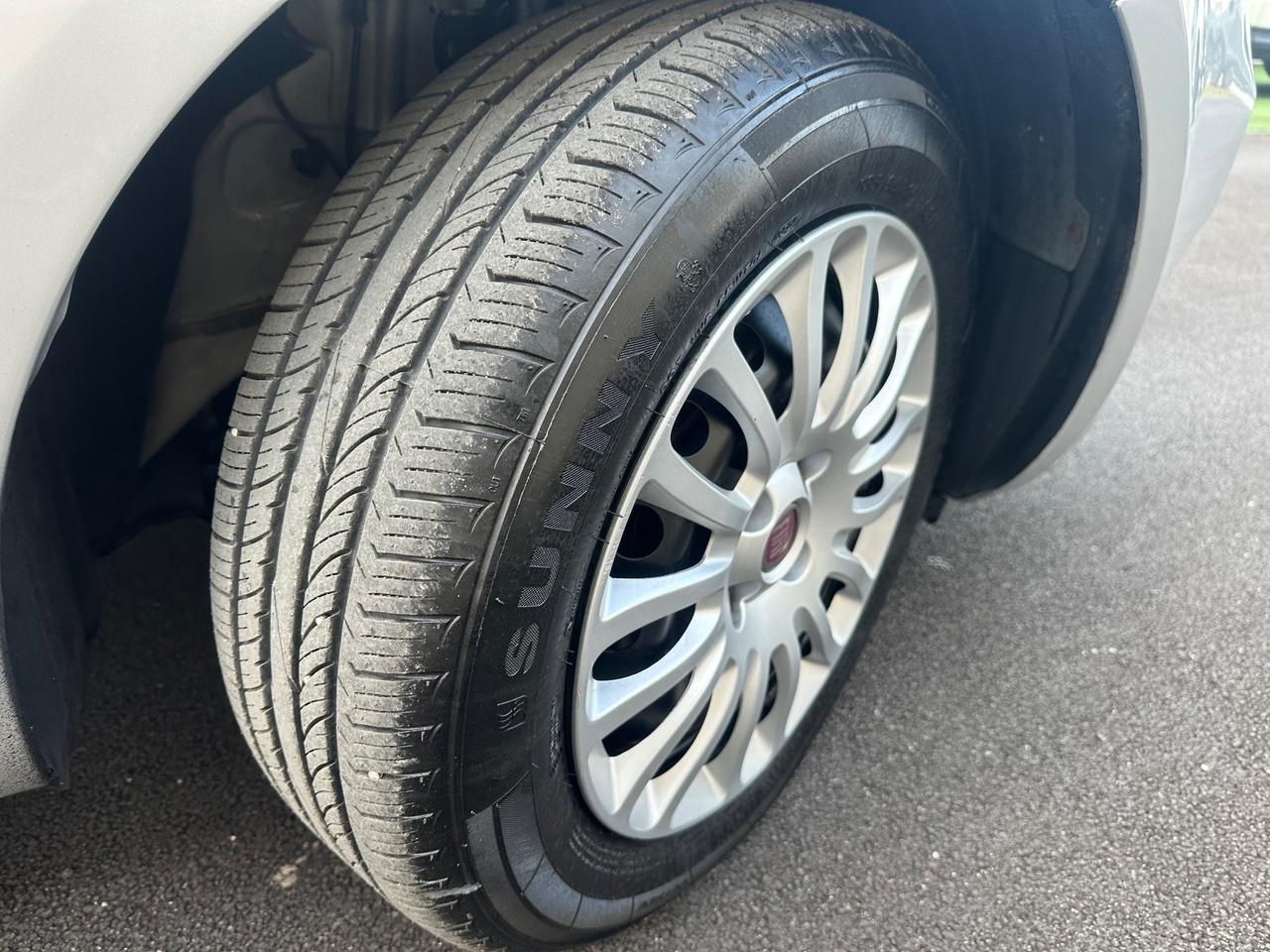 Fiat Punto 1.2benzina 5porte - 27/12/2013