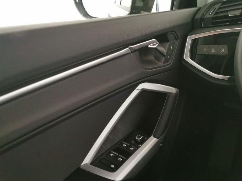 Audi Q3 40 2.0 tdi Business quattro 190cv s-tronic