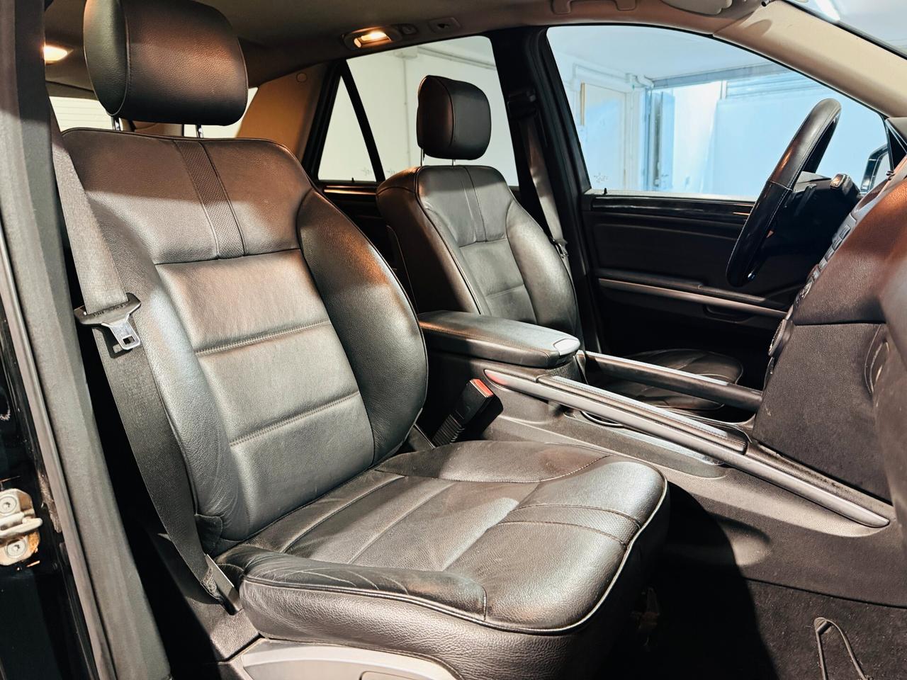 MERCEDES ML 320 cdi Sport auto*4MATIC*PEDANE*TETTO*
