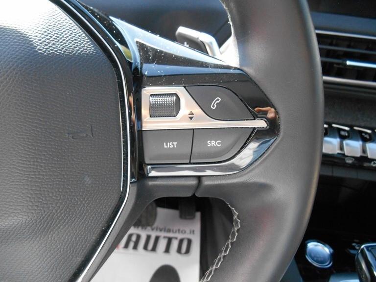 Peugeot 3008 BENZINA AUTOMATICO KM 22000