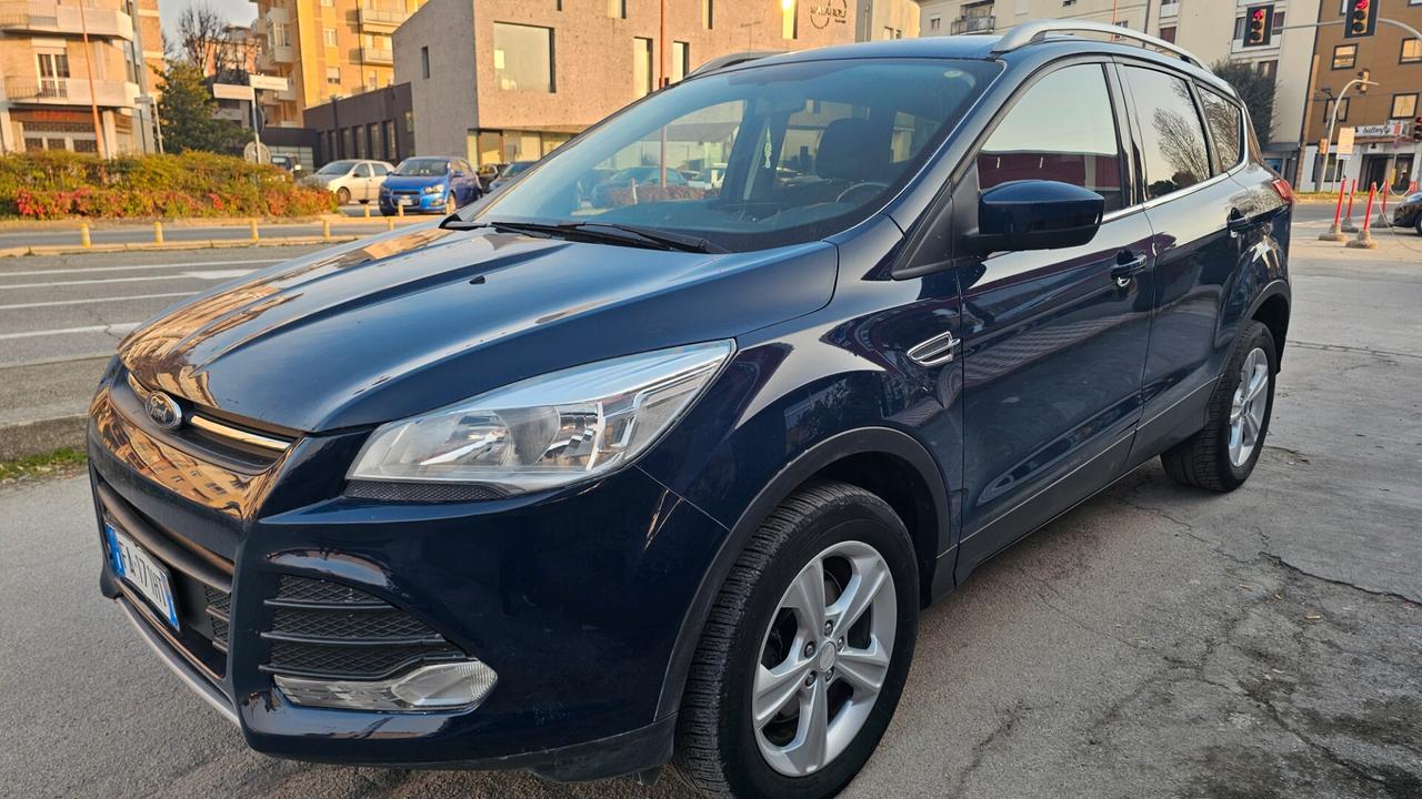Ford Kuga 2.0 TDCI 115 CV 2WD Titanium