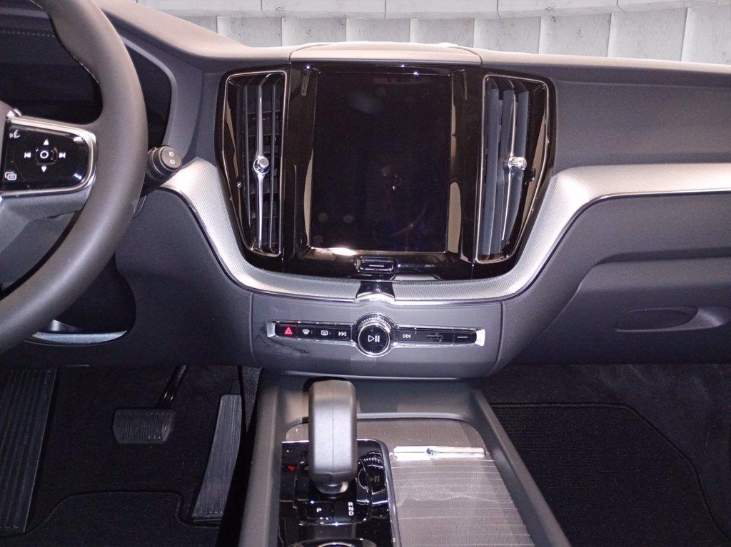 VOLVO XC60 2.0 b4 Plus Dark awd auto del 2024