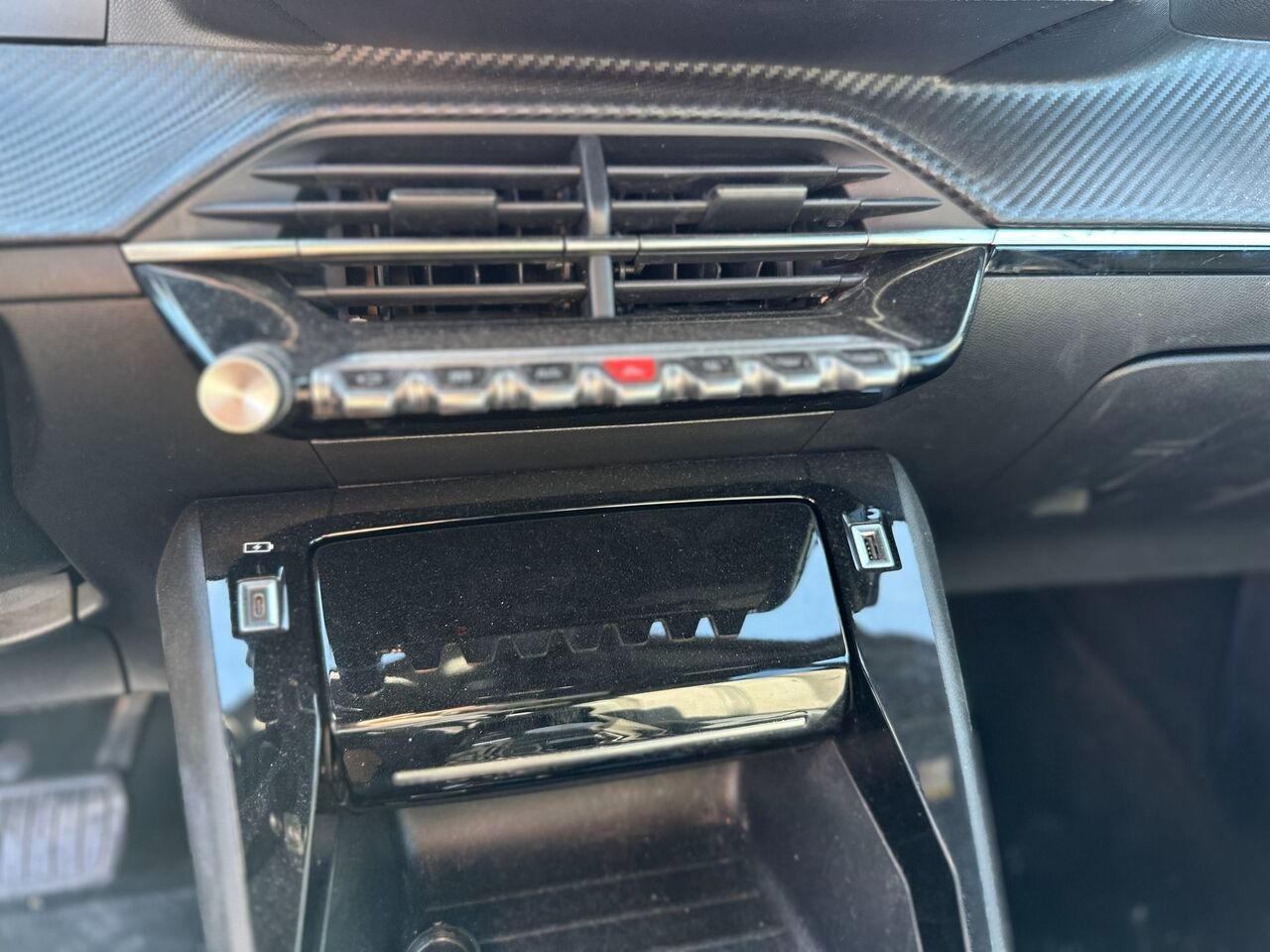 PEUGEOT 2008 2ª serie - 2008 PureTech 130 S&S EAT8 Allure