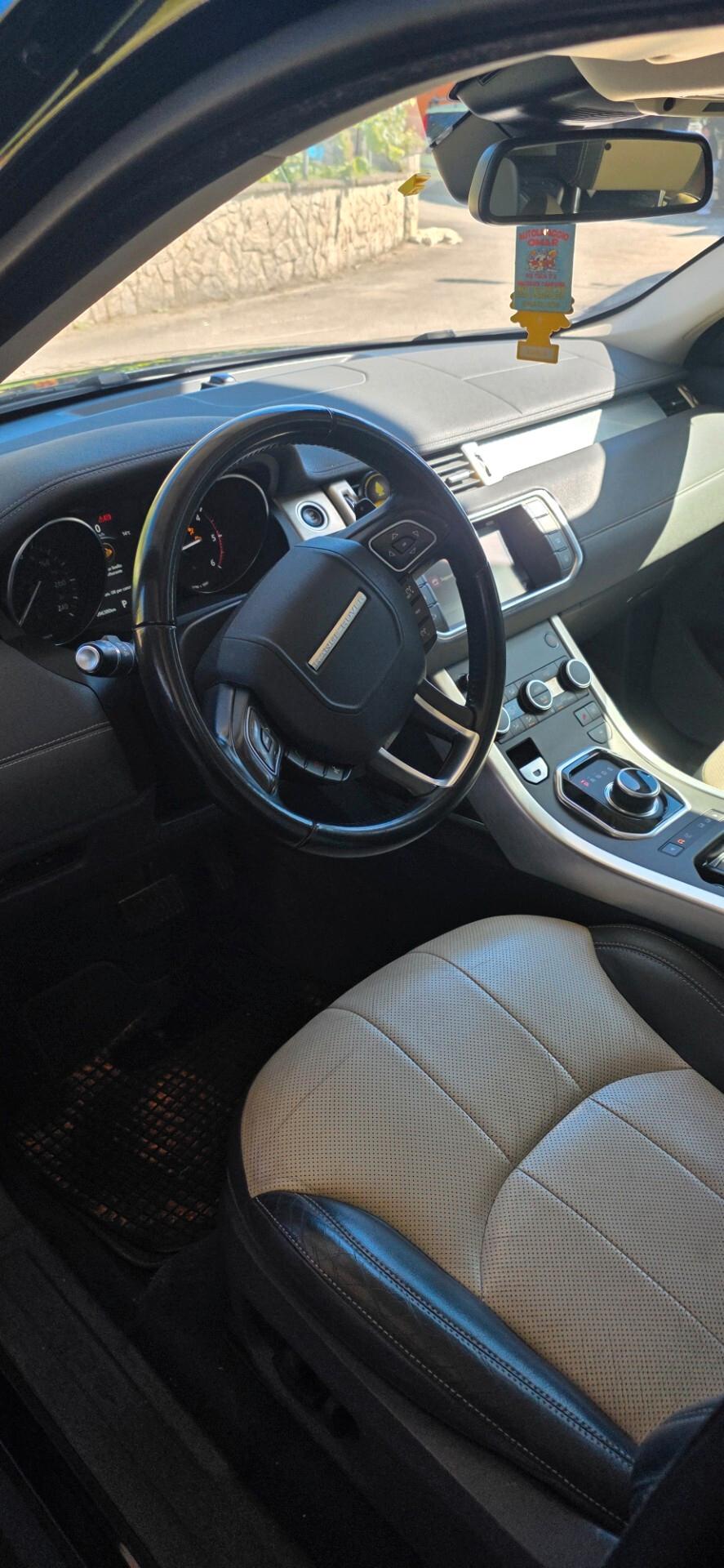 Land Rover Range Evoque 2.0 TD4 150 CV 5p. Pure